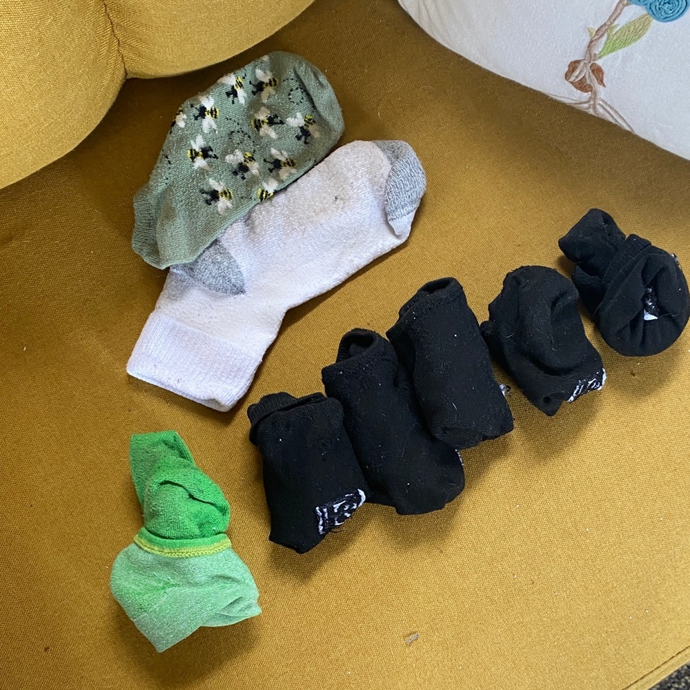 Stylish Black and Green Women's Socks Set